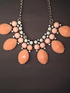 ect! brand peach tear drop statement necklace  costume elegant jewelry